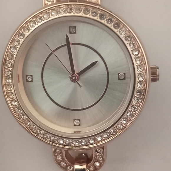 Gold Watch - Picture 2 of 4